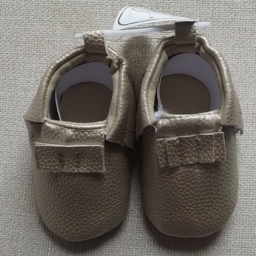 Gold Baby Moccasins Baby Lounge Size 9-12 months